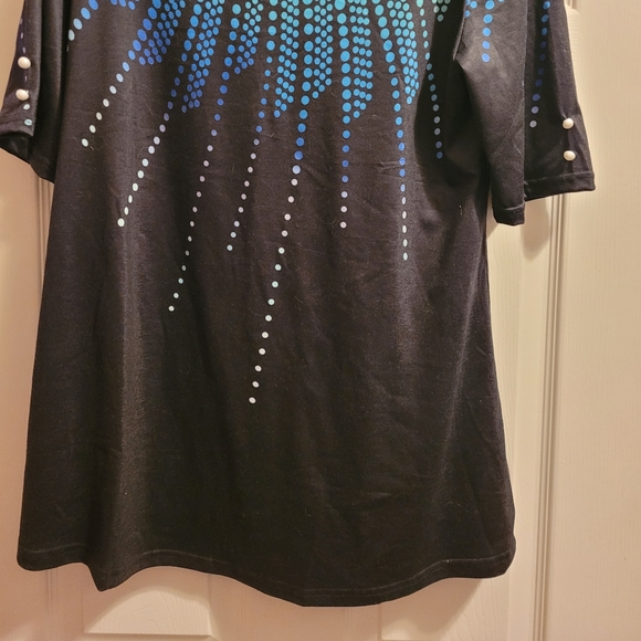 Tunic - Picture 2 of 4